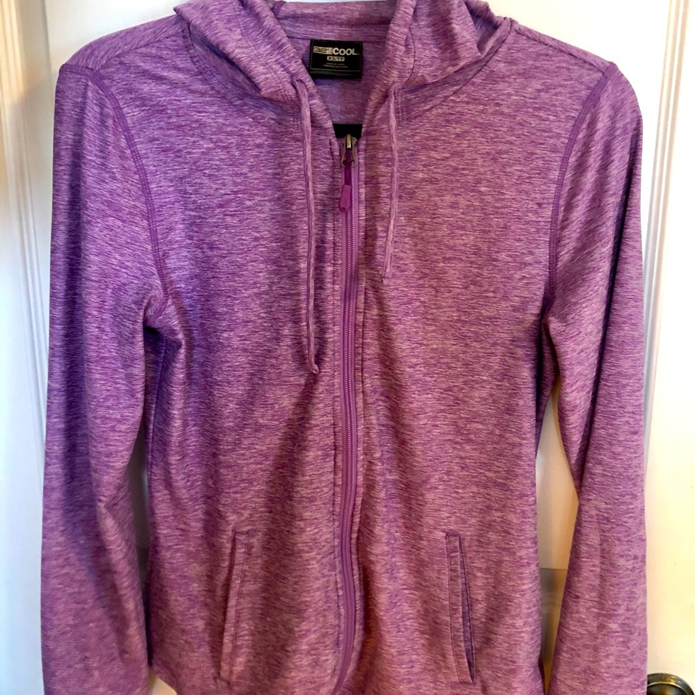 Athletic cool zip up